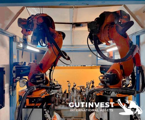 Célula robotizada de soldadura en arco con dos robots 