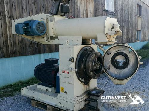 Pellet granulator press