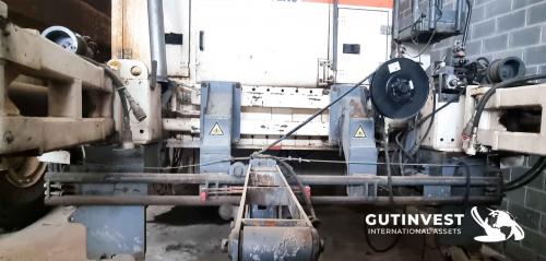 Slipform paver machine