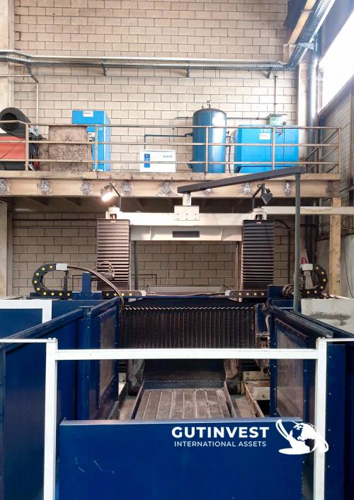 Tangential gantry grinding machine