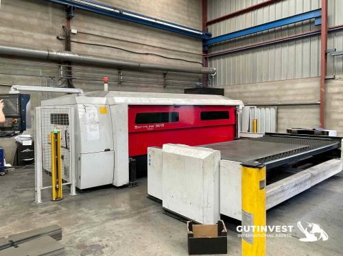 Fiber laser cutting machine 2.000W.