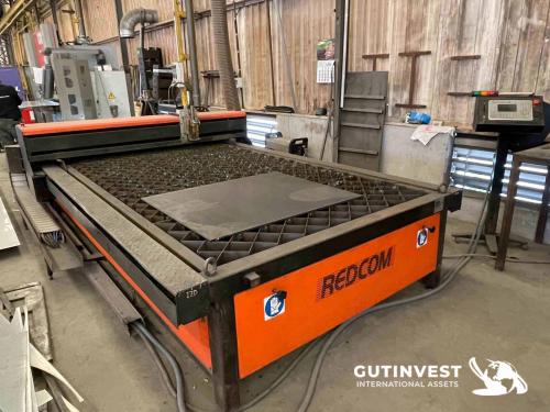 Plasma cutting machine