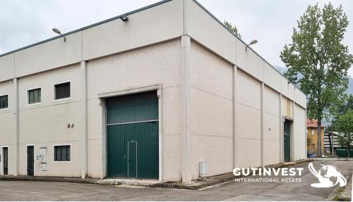 Industrial warehouse - 763m2