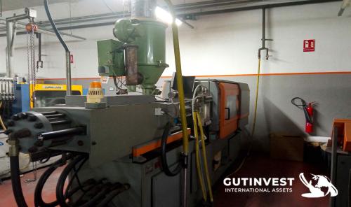 Injection Moulding Machine - 95Tn