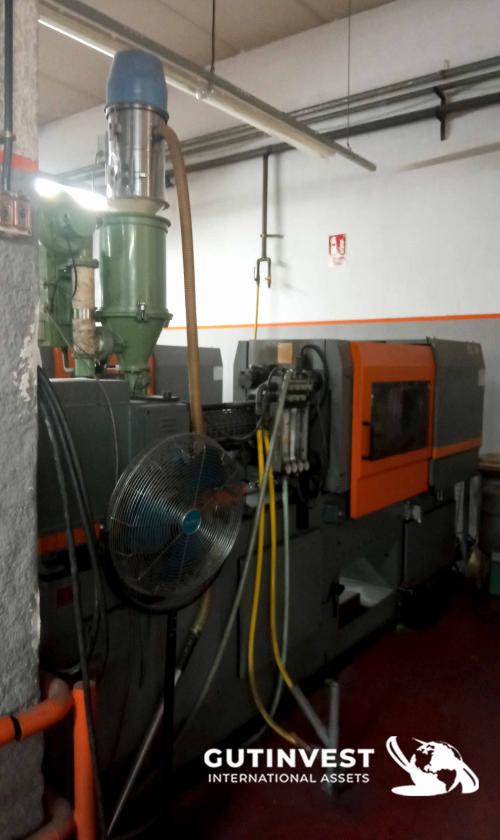 Injection Moulding Machine - 95Tn