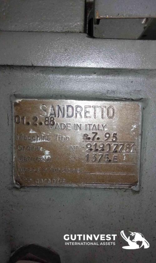 Inyectora de plástico 95Tn