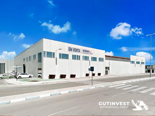 Complete factory - Manufacturer of wooden furniture - 7.800