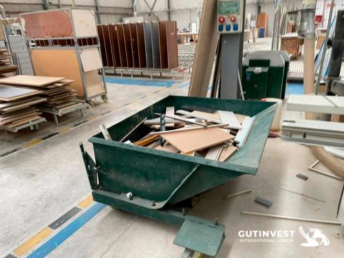 Complete factory - Manufacturer of wooden furniture - 7.800