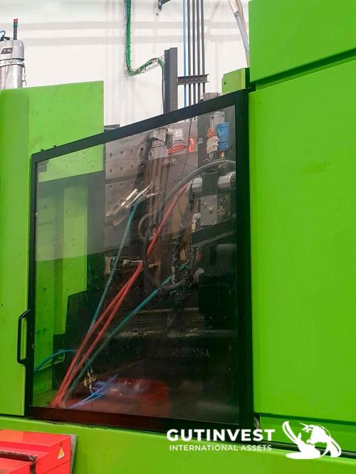 300Tn plastic injection molding machine