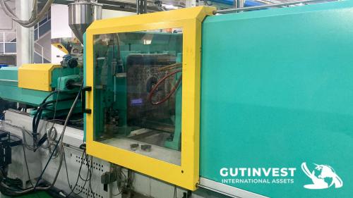 Plastic injection moulding machine - 150Tn