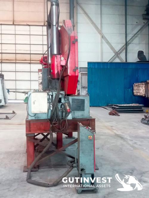  Band sawing machine