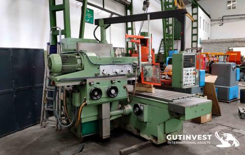 Universal fixed bed milling machine