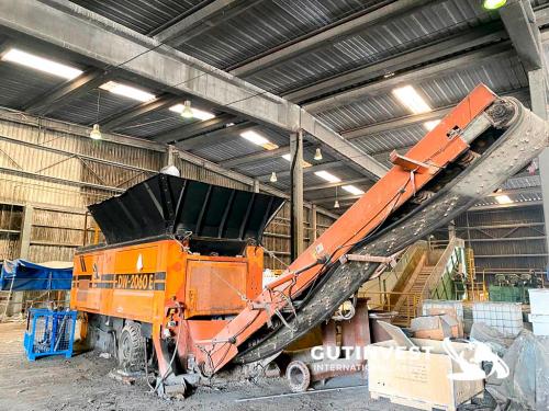 Construction waste recycling plant