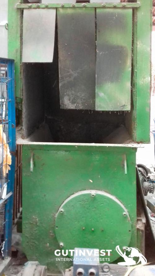 Paper and cardboard shredder
