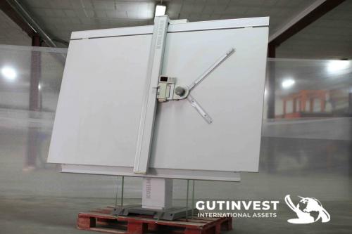 Drawing table