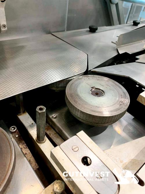 Horizontal flow pack bagging machine (HFFS)