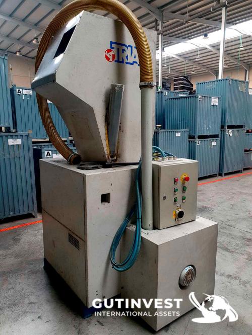 Horizontal cutting granulator
