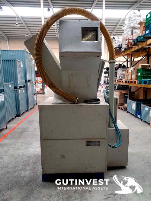 Horizontal cutting granulator