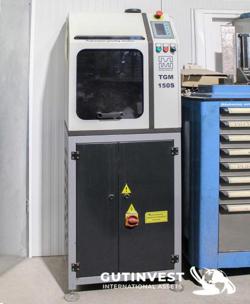 Automatic grinding machine