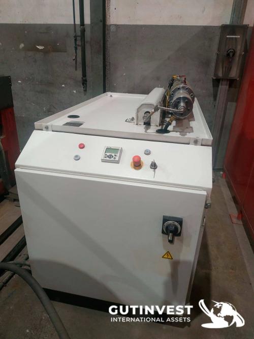 Waterjet cutting machine 