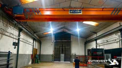 Waterjet cutting machine 