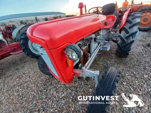 Agricultural tractor