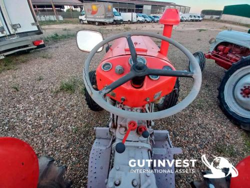 Agricultural tractor