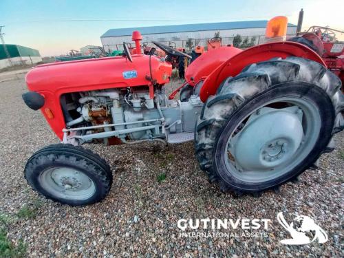 Agricultural tractor