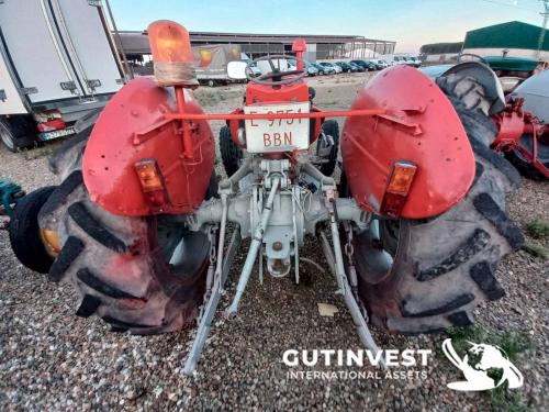 Agricultural tractor
