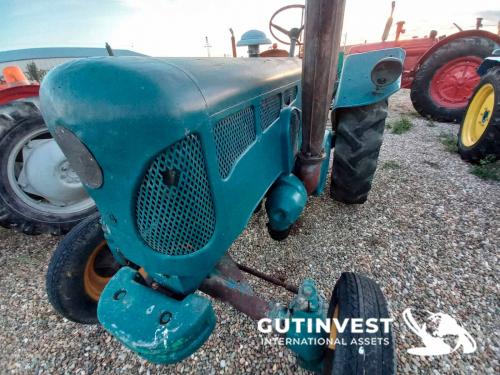 Agricultural tractor