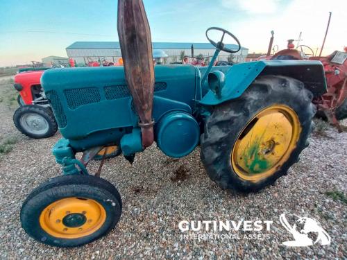 Agricultural tractor