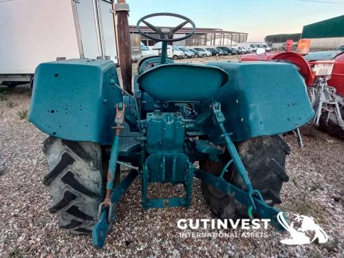 Agricultural tractor