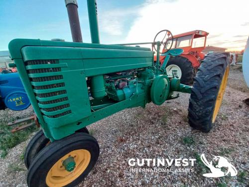 Agricultural tractor