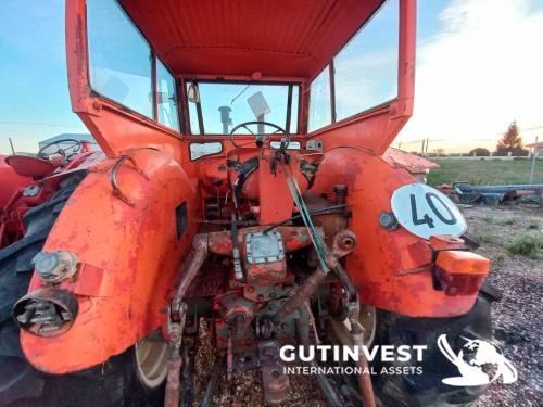 Agricultural tractor