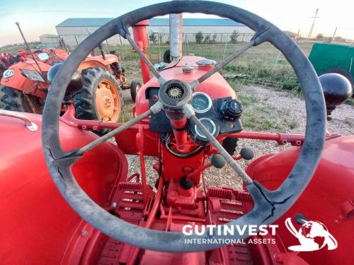 Tractor agricola
