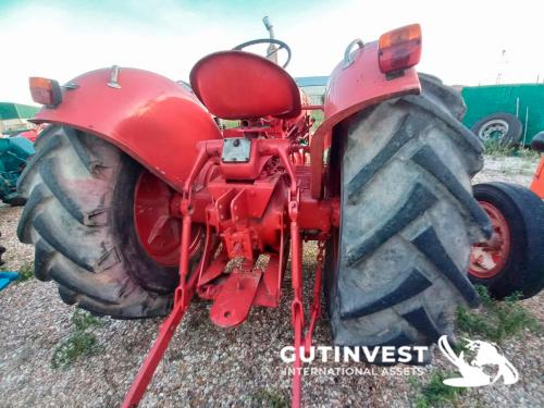 Tractor agricola