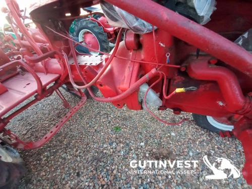 Agricultural tractor