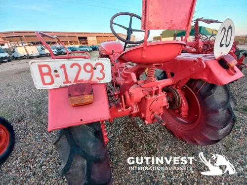 Agricultural tractor