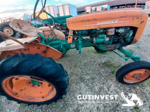 Agricultural tractor