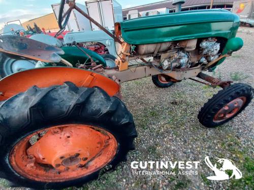 Agricultural tractor