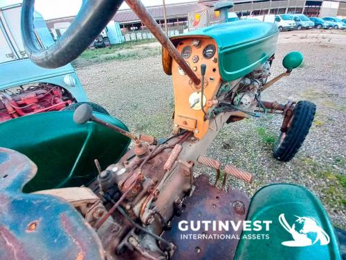 Agricultural tractor