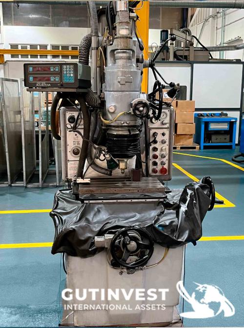 Vertical grinding machine