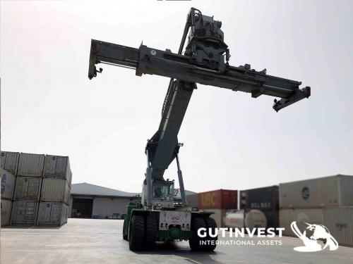Container reach stacker - 40Tns