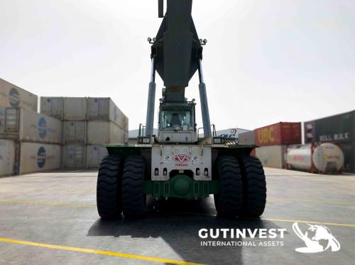 Container reach stacker - 40Tns