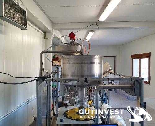 Bottling & Labeling Machine