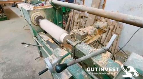 Lathe for woodworking