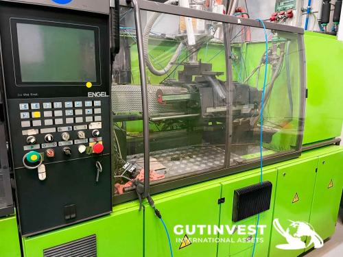 Plastic injection molding machine - 120Tn