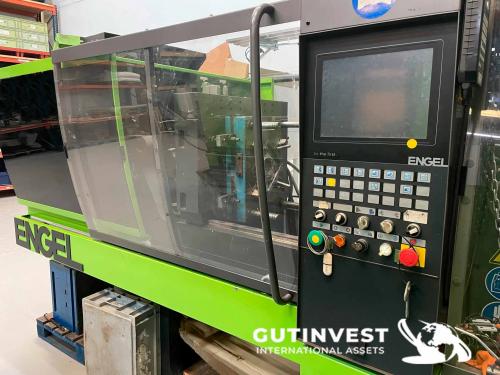 Plastic injection molding machine - 120Tn