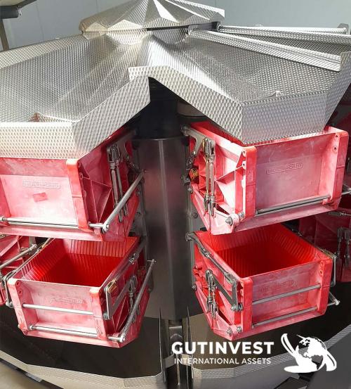 Vertical packaging machine with multihead weigther 10-heads.