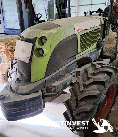 Tractor para obras y servicios